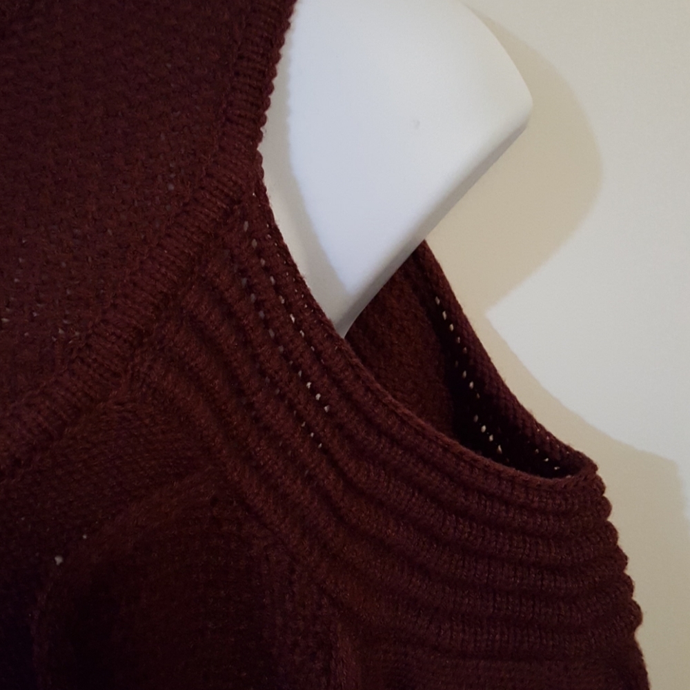 Cold Shoulder Sweater - Picture 4 of 5